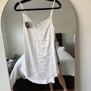 NWT AVID LOVE NIGHTGOWN